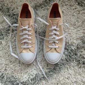 Yellow thick platform Converse